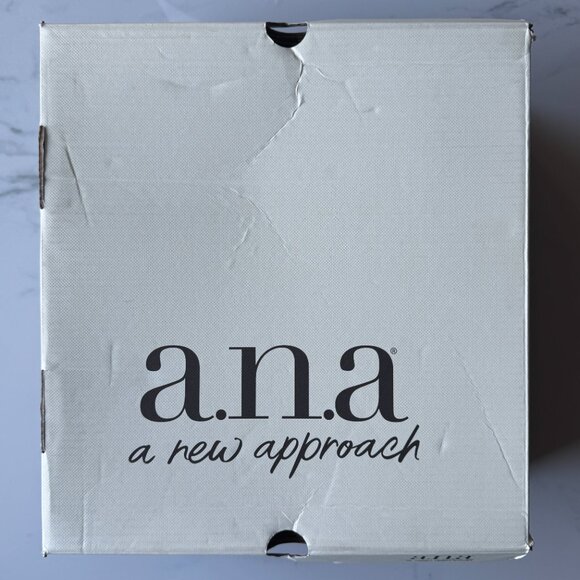 NWT a.n.a Womens Reba Block Heel Booties - 10M - Picture 14 of 14